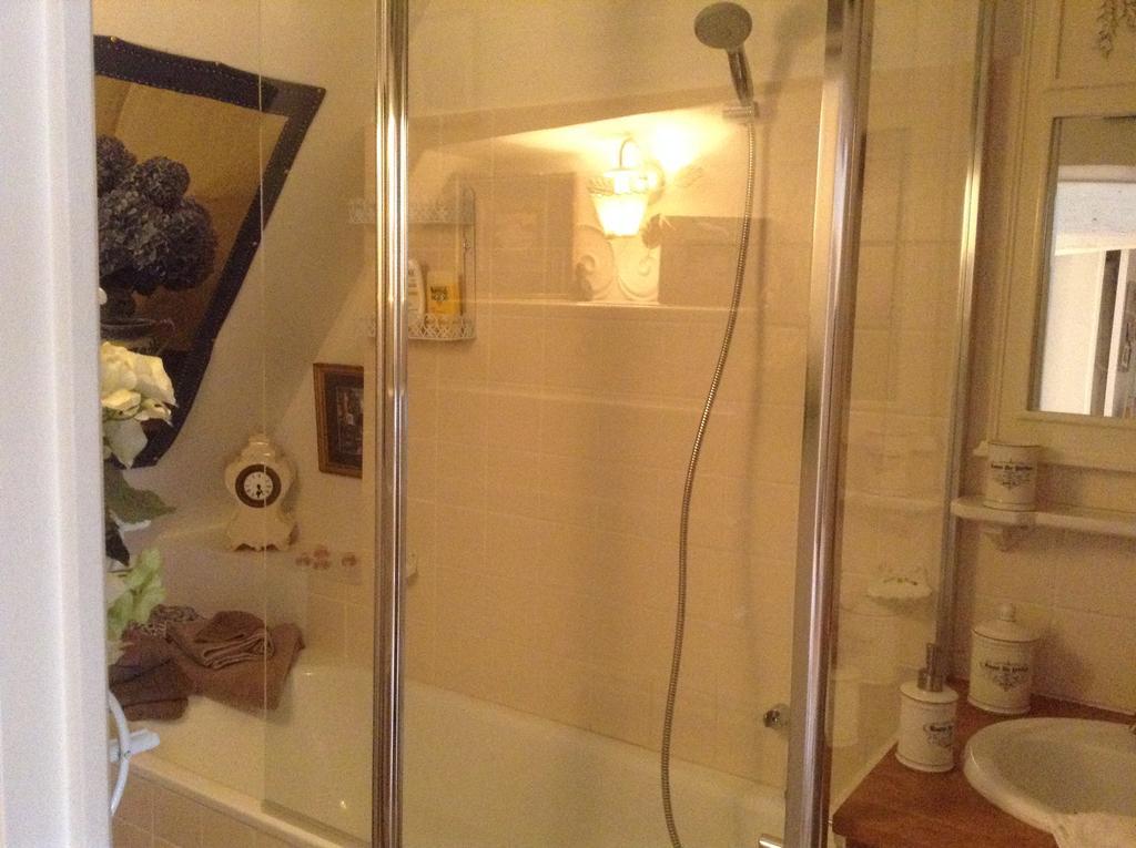 Lamaison Du Phare Honfleur Chambres D'Hotes Et Jacuzzi Prive Bagian luar foto