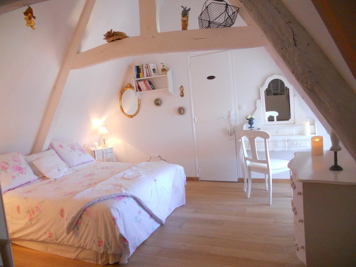 Lamaison Du Phare Honfleur Chambres D'Hotes Et Jacuzzi Prive Bagian luar foto